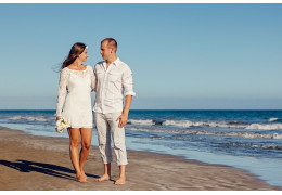Il matrimonio sulla spiaggia: qual'è il look più adatto?